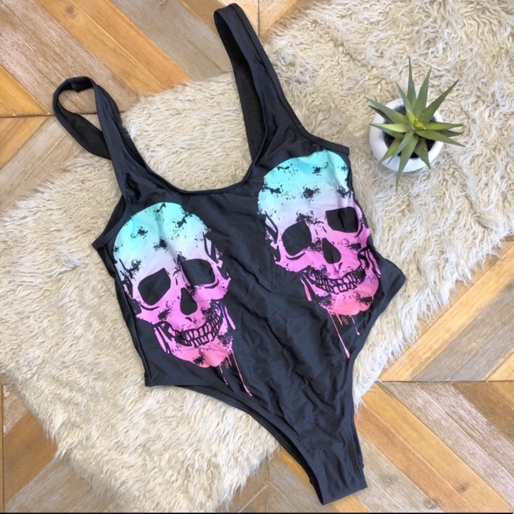 Hot Topic Ombre Skulls Swimsuit - Picture 2 of 6